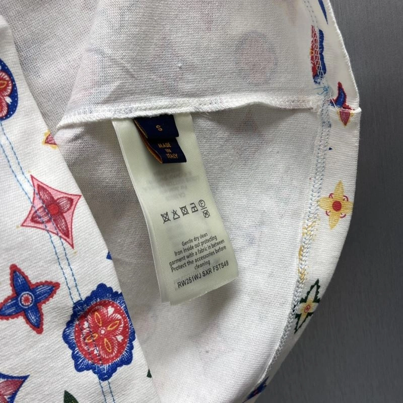 Louis Vuitton T-Shirts FashionForward 138284