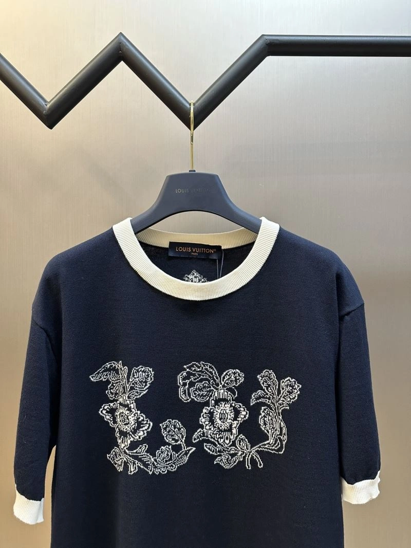 Louis Vuitton T-Shirts Minimalist 138270