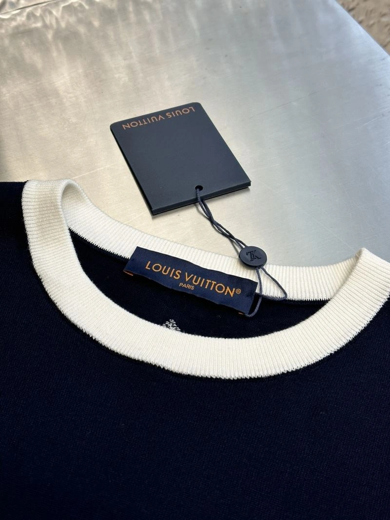 Louis Vuitton T-Shirts Minimalist 138270