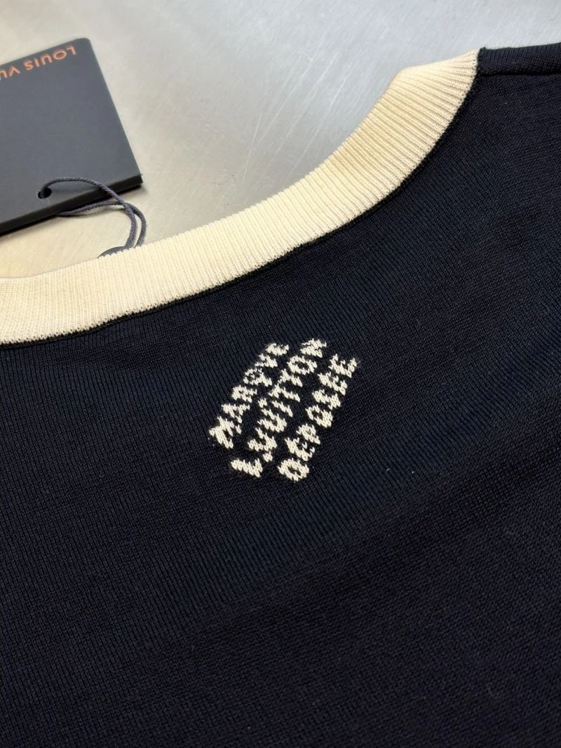 Louis Vuitton T-Shirts Minimalist 138270