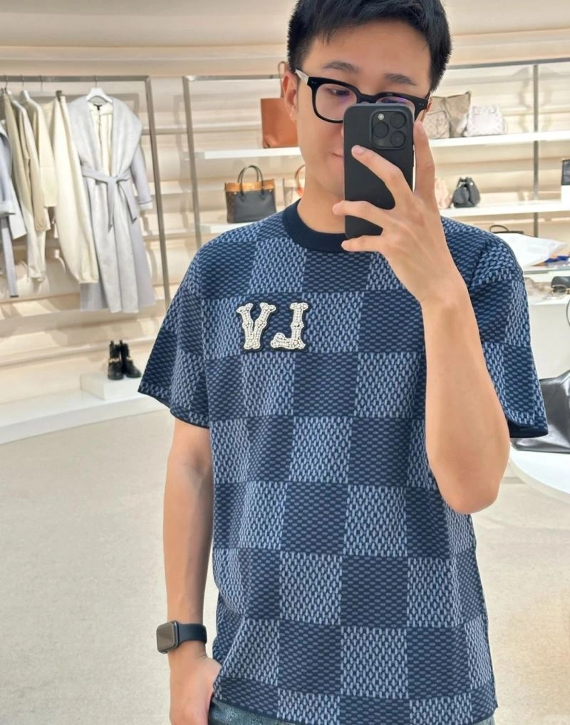 Neat Louis Vuitton T-Shirts 138280