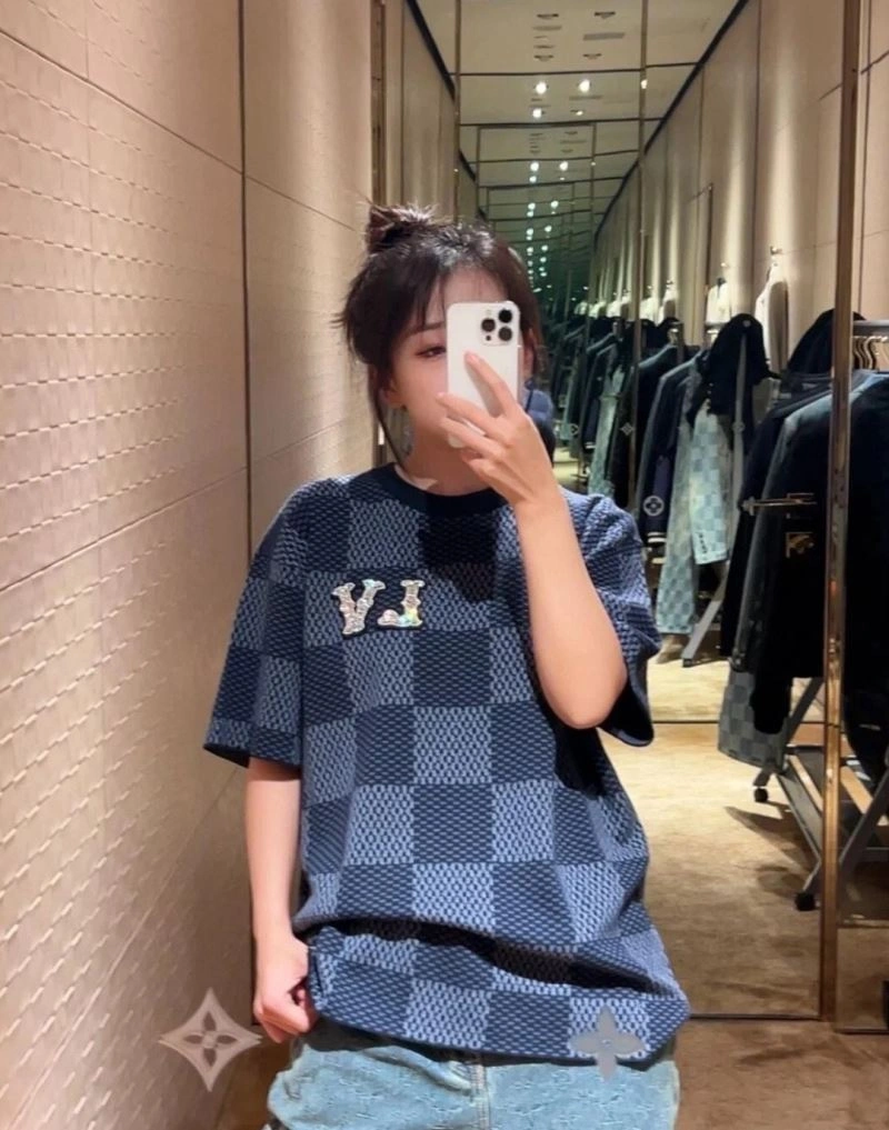 Neat Louis Vuitton T-Shirts 138280