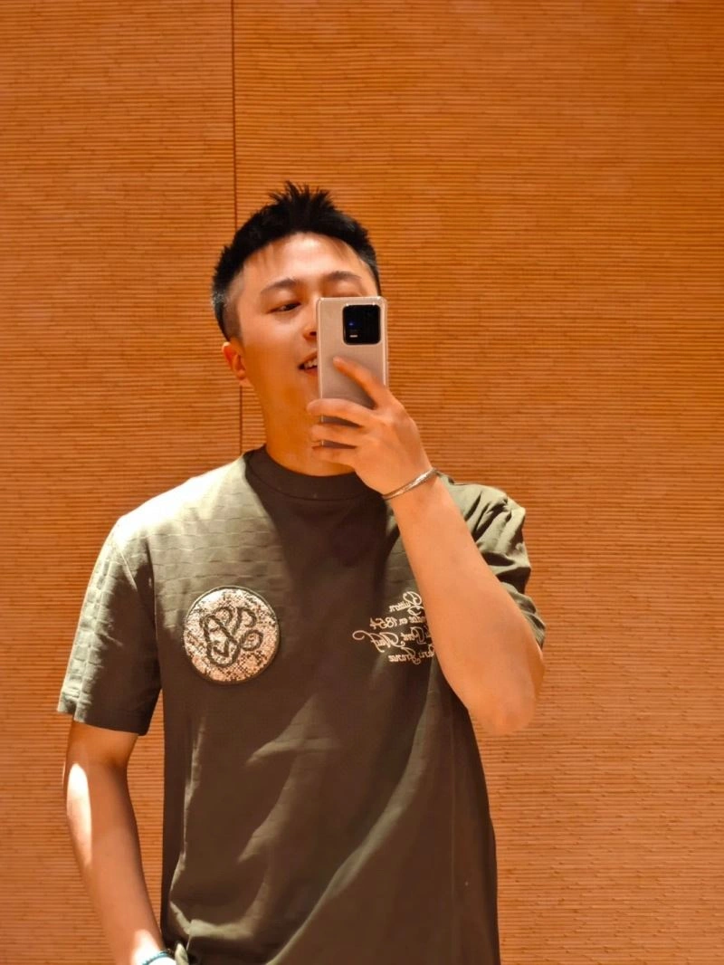 Louis Vuitton T-Shirts Soft 138282