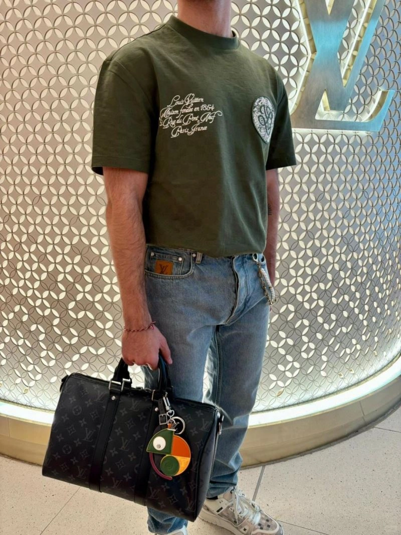Louis Vuitton T-Shirts Soft 138282