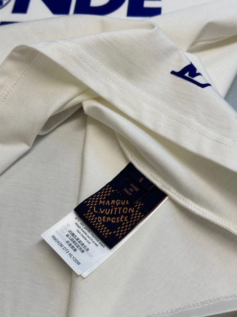 Effortless Louis Vuitton T-Shirts 138266