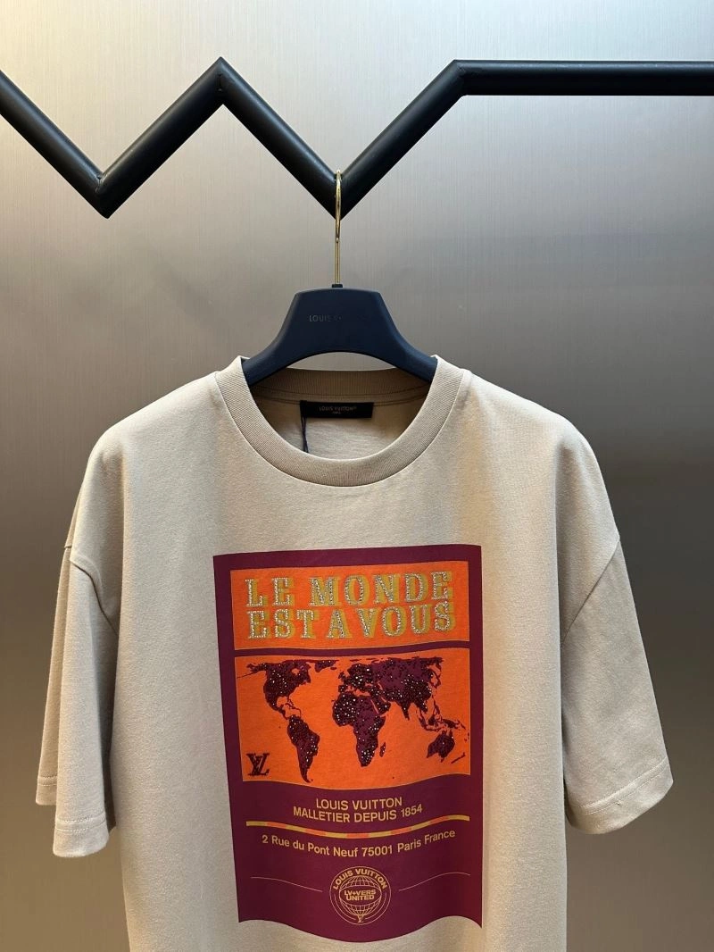 WrinkleFree Louis Vuitton T-Shirts 138265