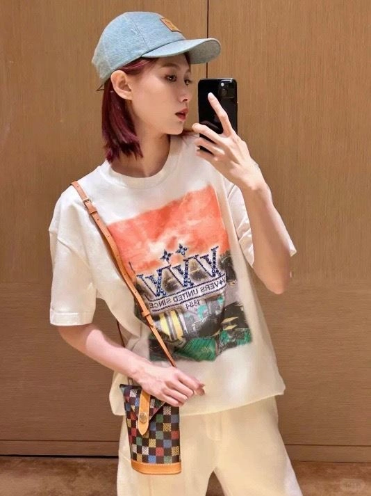 Packable Louis Vuitton T-Shirts 138269
