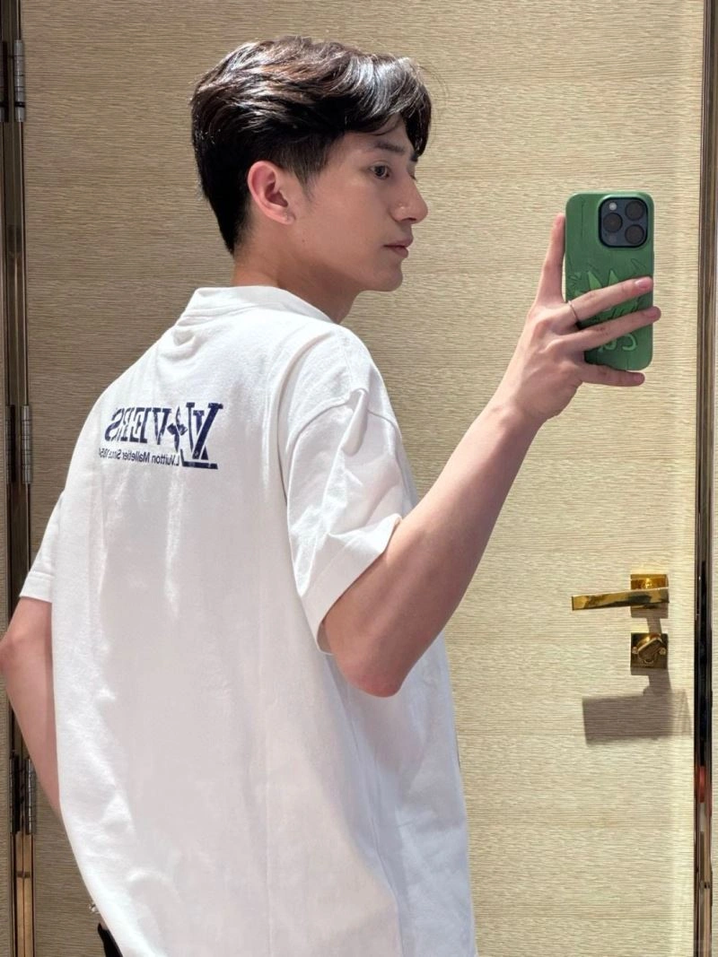 Packable Louis Vuitton T-Shirts 138269