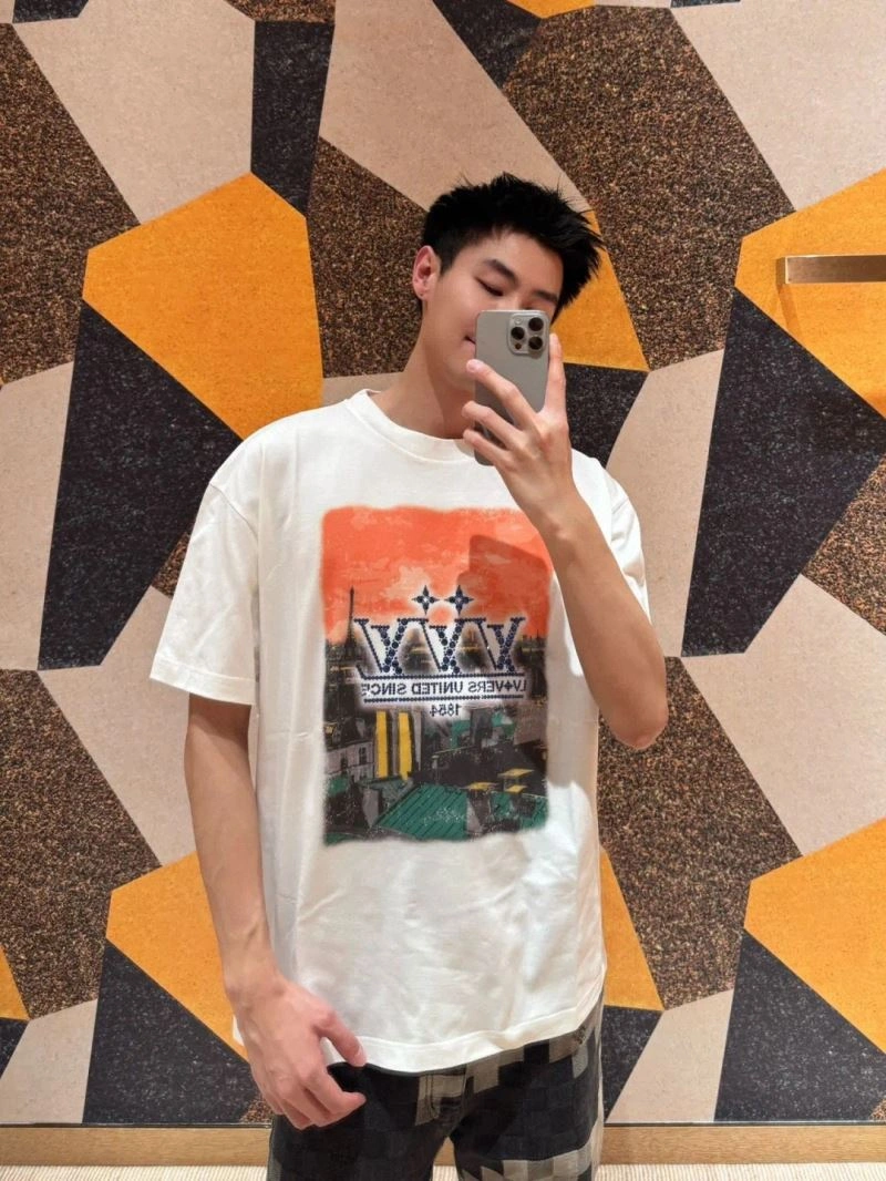 Packable Louis Vuitton T-Shirts 138269