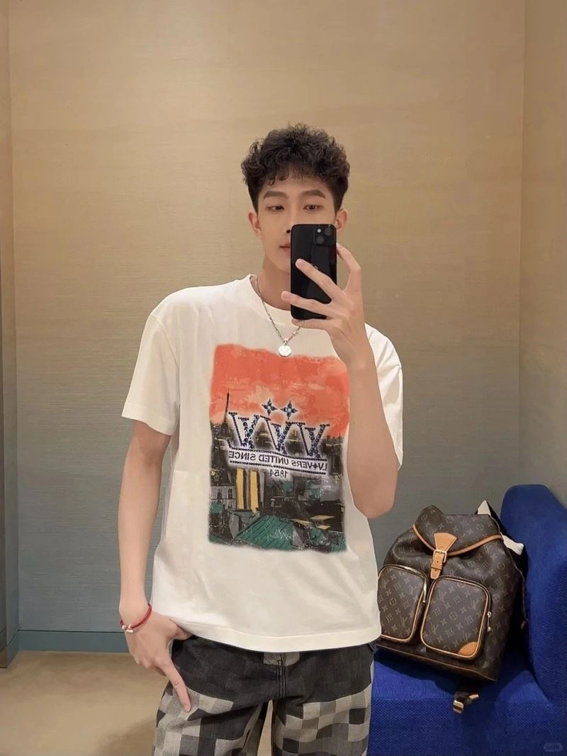 Packable Louis Vuitton T-Shirts 138269
