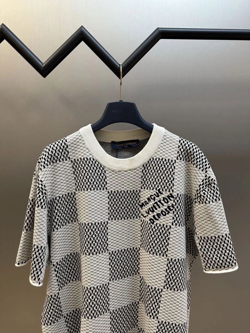 Louis Vuitton T-Shirts Lightweight 138268