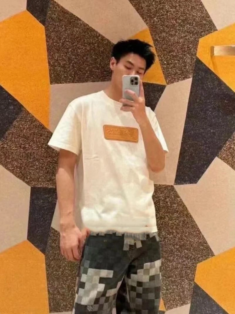 Louis Vuitton T-Shirts Functional 138262