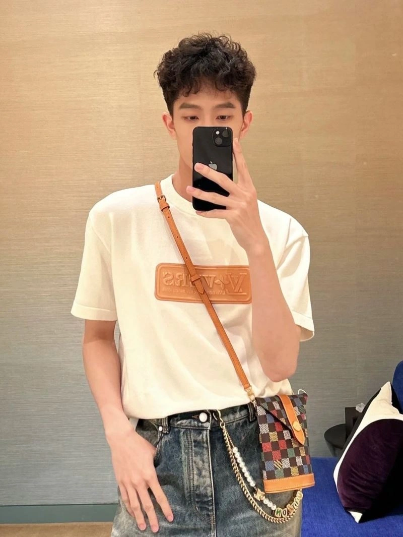 Louis Vuitton T-Shirts Functional 138262