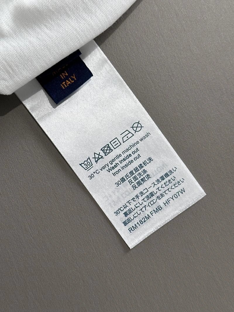 Louis Vuitton T-Shirts Functional 138256