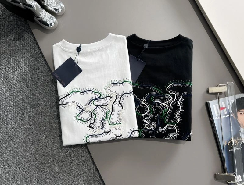 Louis Vuitton T-Shirts Seasonal 138250