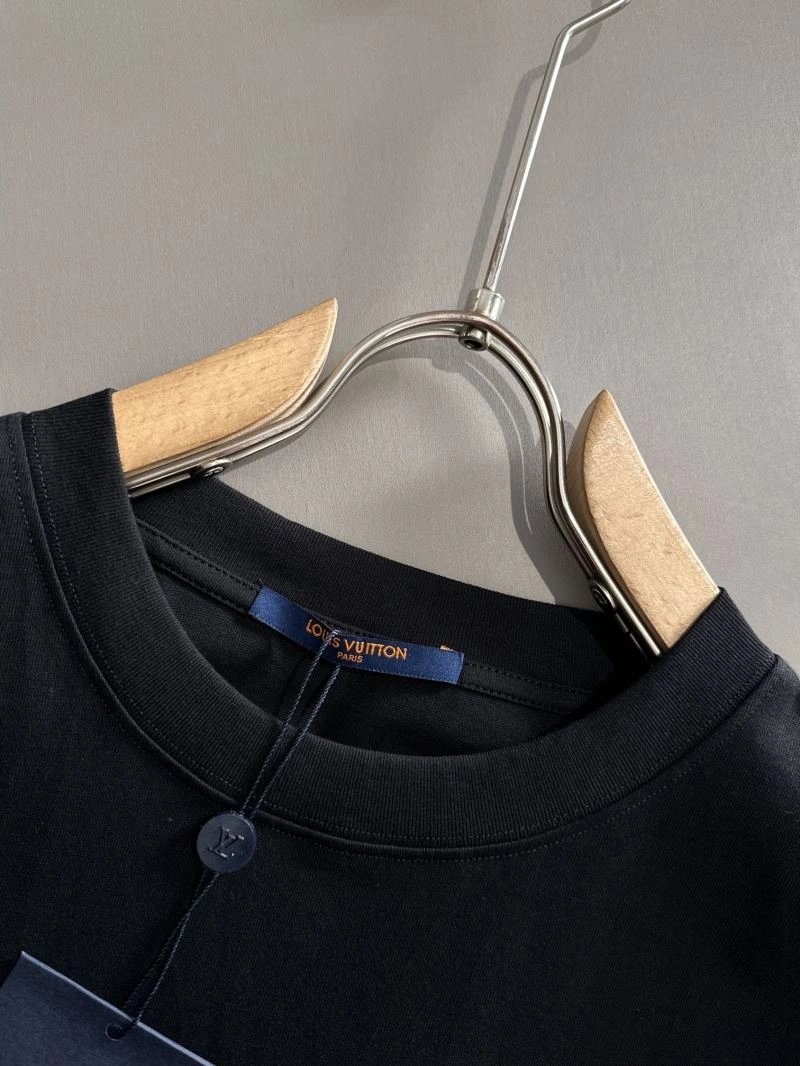 Breathable Louis Vuitton T-Shirts 138249