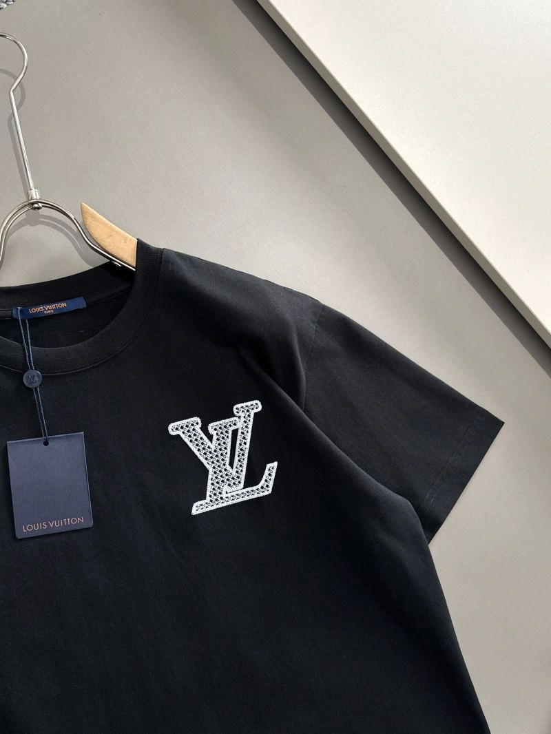 Breathable Louis Vuitton T-Shirts 138249