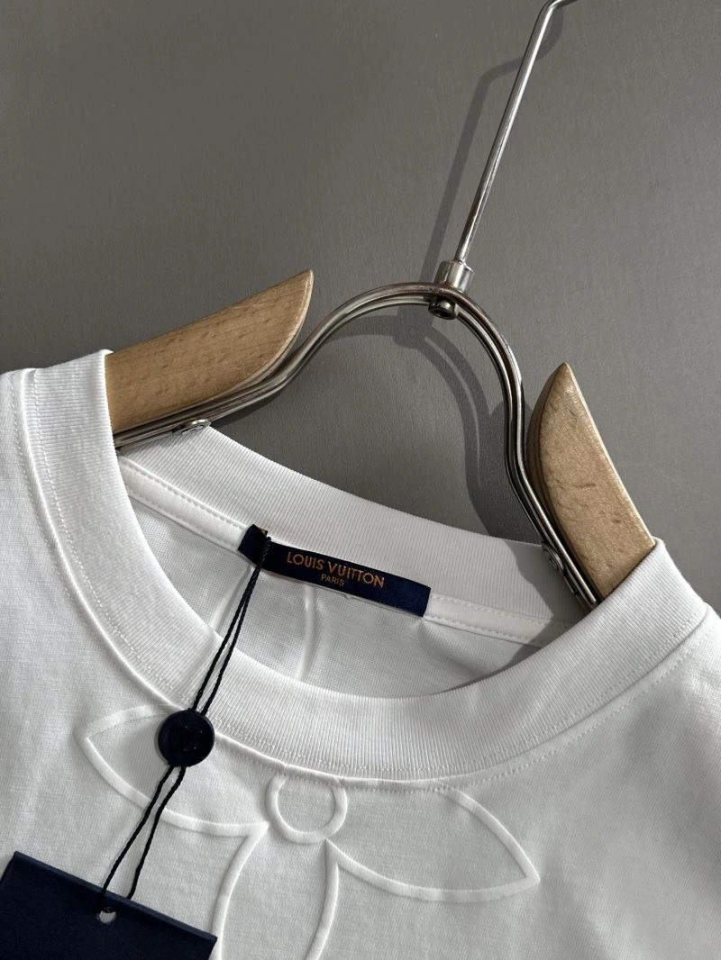 HighQuality Louis Vuitton T-Shirts 138245