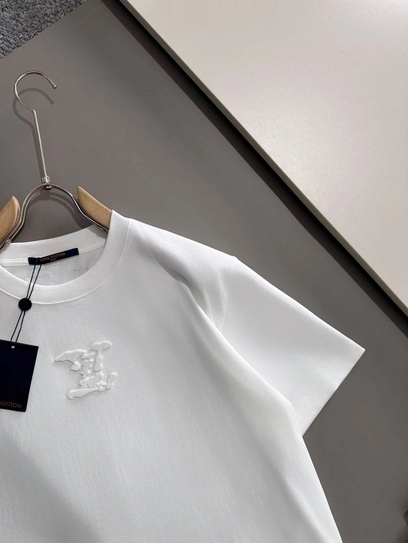 Stretchable Louis Vuitton T-Shirts 138248