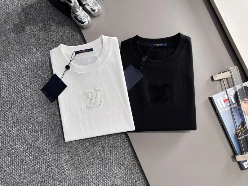 Stretchable Louis Vuitton T-Shirts 138248