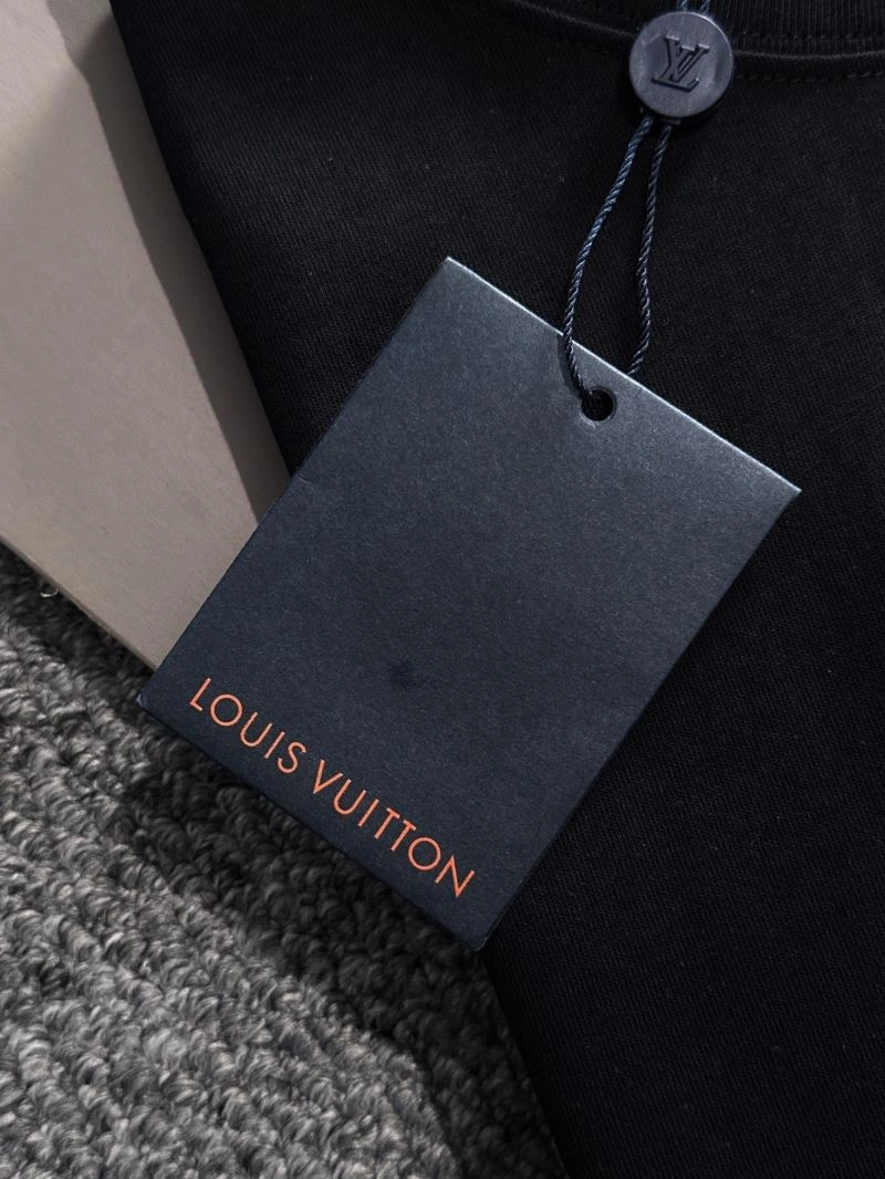 Louis Vuitton T-Shirts Vibrant 138244