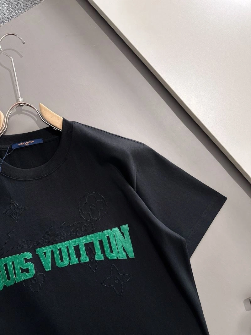 Louis Vuitton T-Shirts TimelessDesign 138239