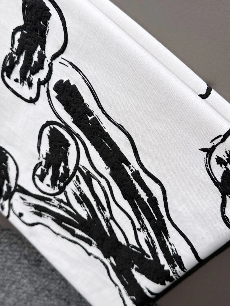 Packable Louis Vuitton T-Shirts 138242