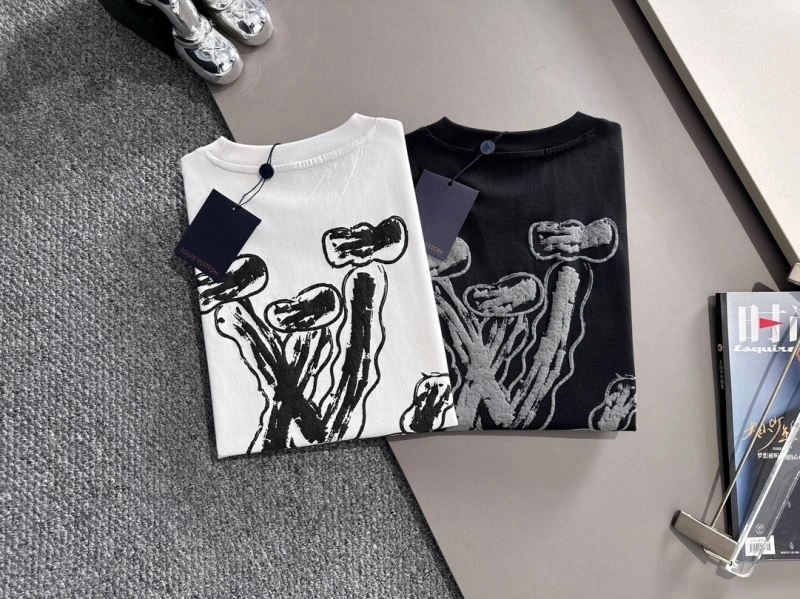 Packable Louis Vuitton T-Shirts 138242