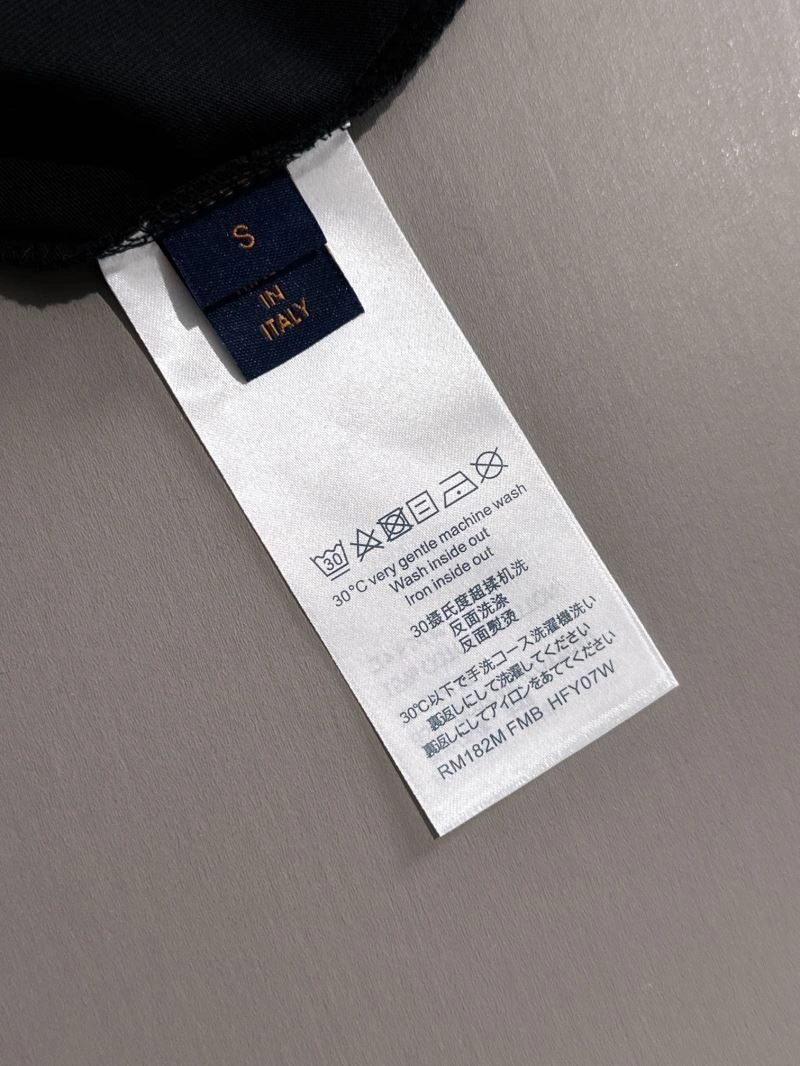 Louis Vuitton T-Shirts Effortless 138229