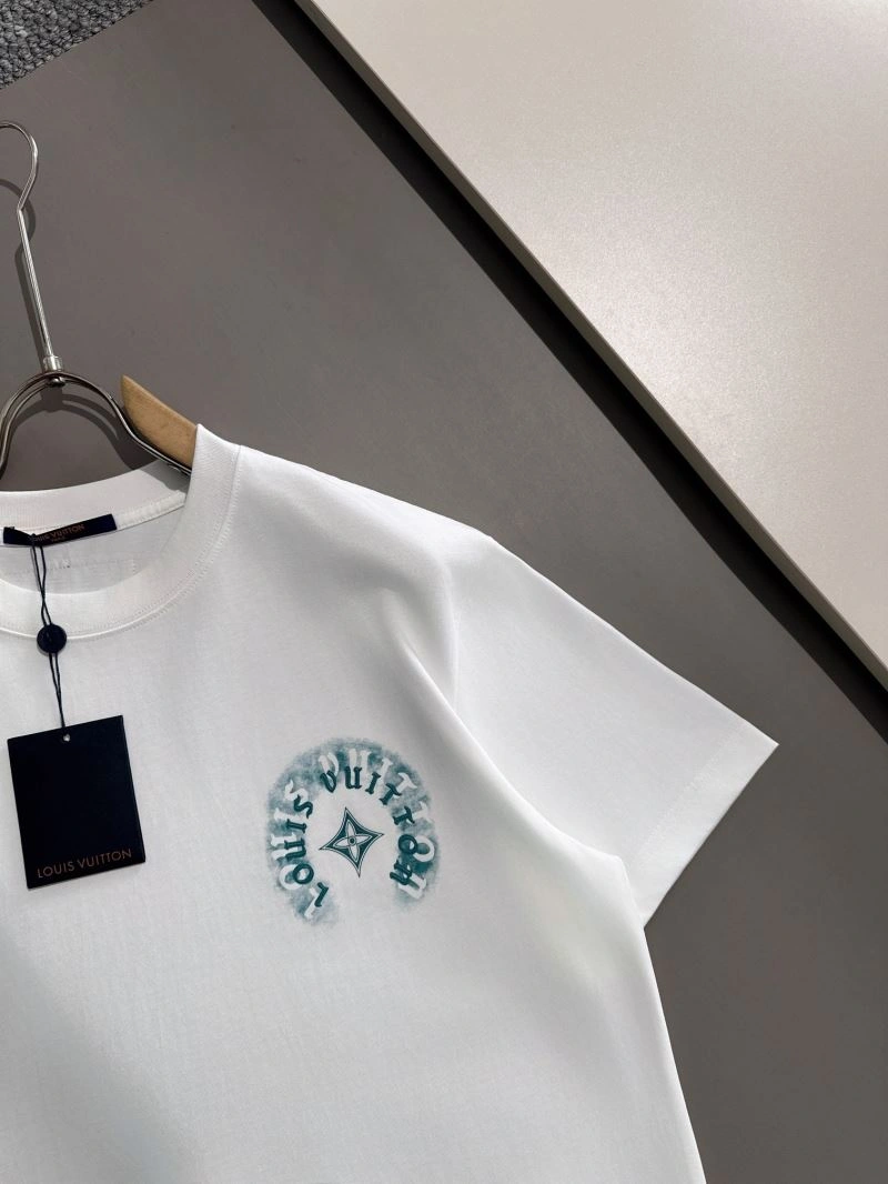 MoistureWicking Louis Vuitton T-Shirts 138234