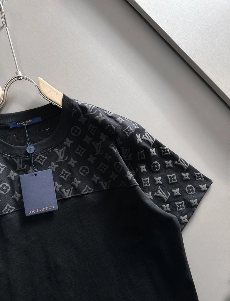 Louis Vuitton T-Shirts Stretchable 138247