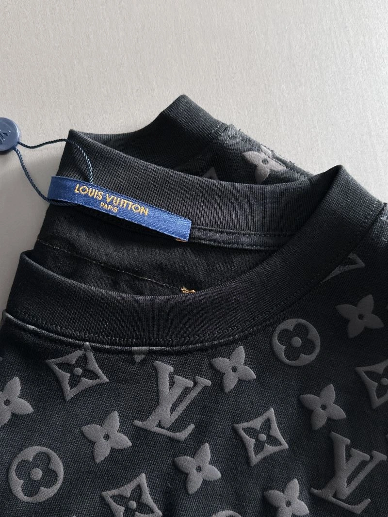 Louis Vuitton T-Shirts Stretchable 138247