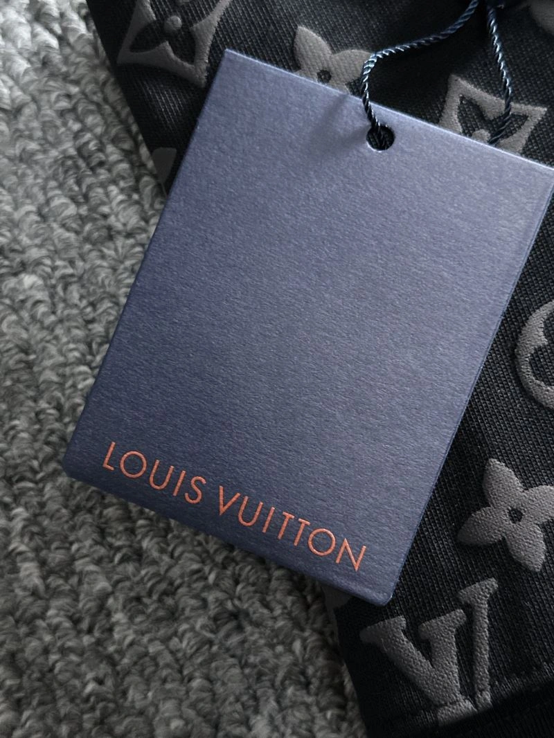 Louis Vuitton T-Shirts Stretchable 138247