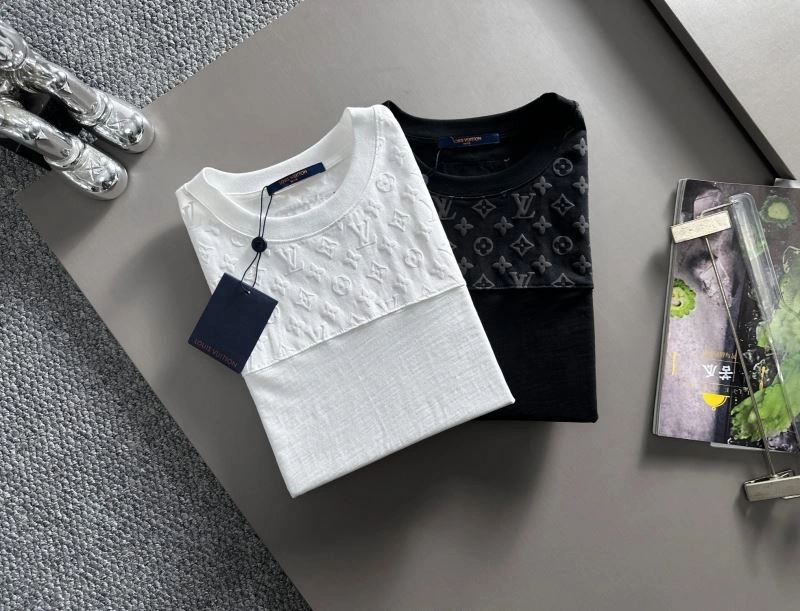 Louis Vuitton T-Shirts Stretchable 138247
