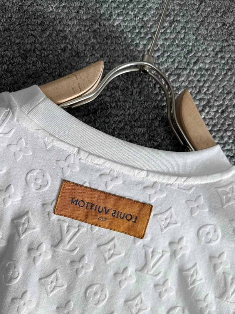 Louis Vuitton T-Shirts Contemporary 138230