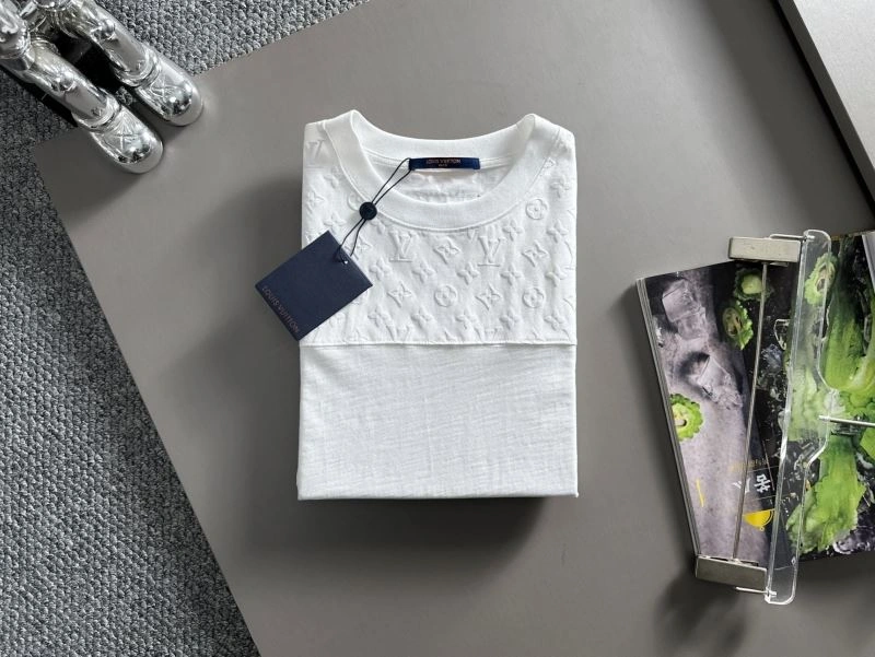 Louis Vuitton T-Shirts Contemporary 138230