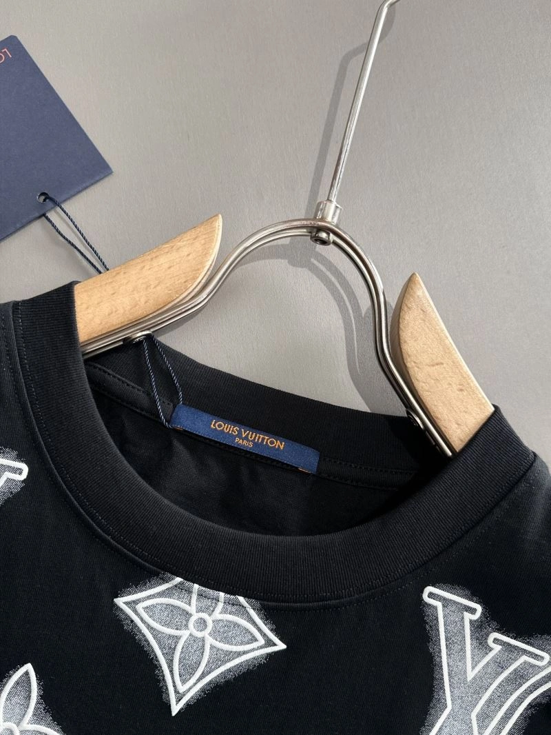 Louis Vuitton T-Shirts Durable 138222