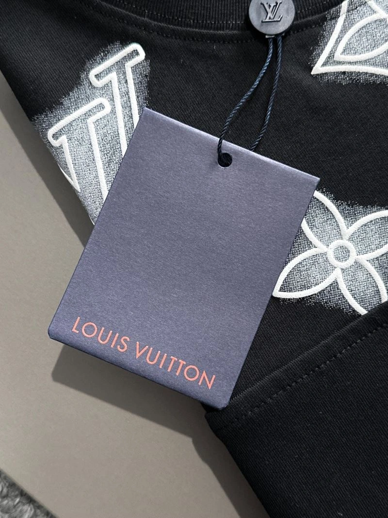 Louis Vuitton T-Shirts Durable 138222