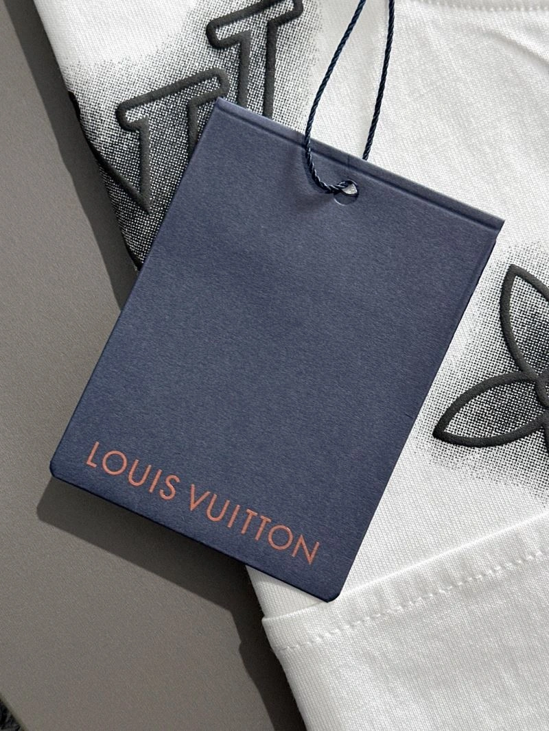 Louis Vuitton T-Shirts Resilient 138231