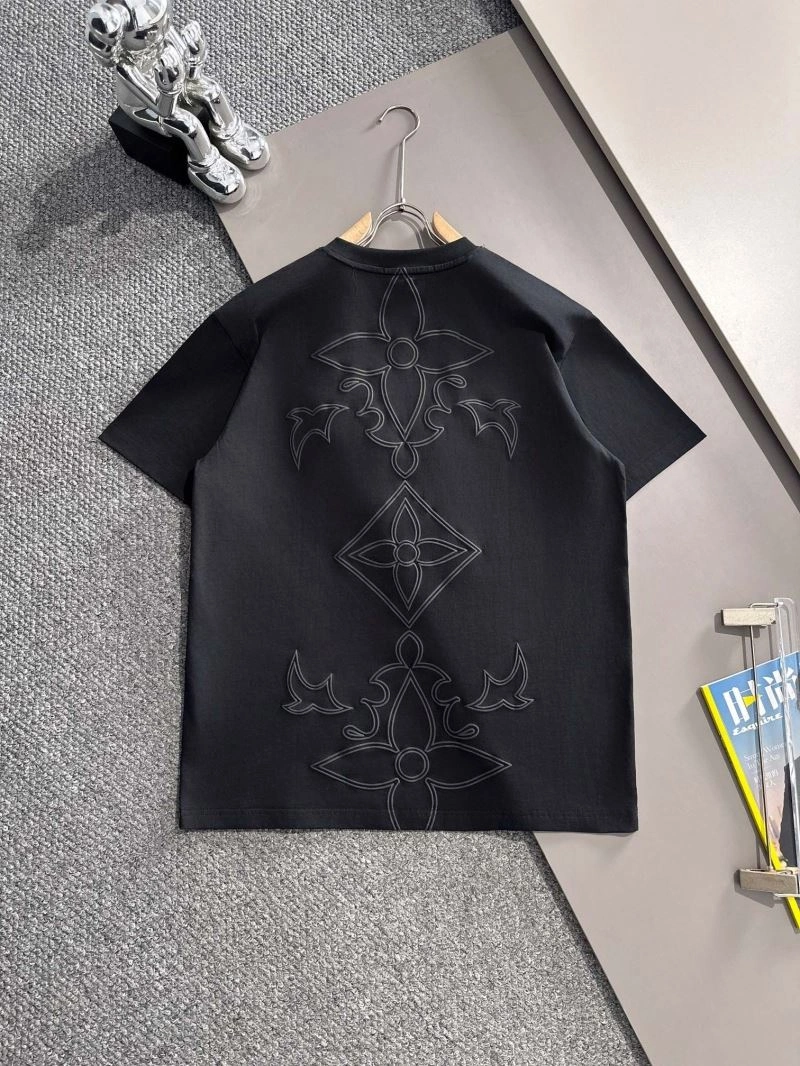 Elegant Louis Vuitton T-Shirts 138225