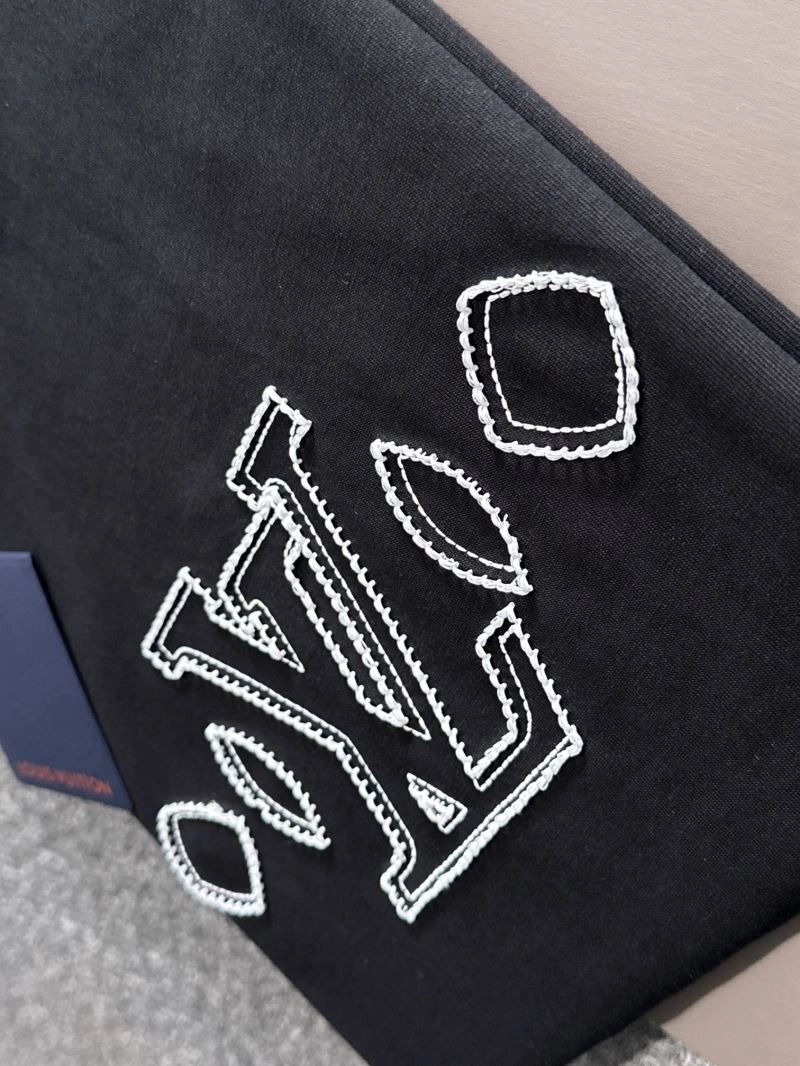 Elegant Louis Vuitton T-Shirts 138225