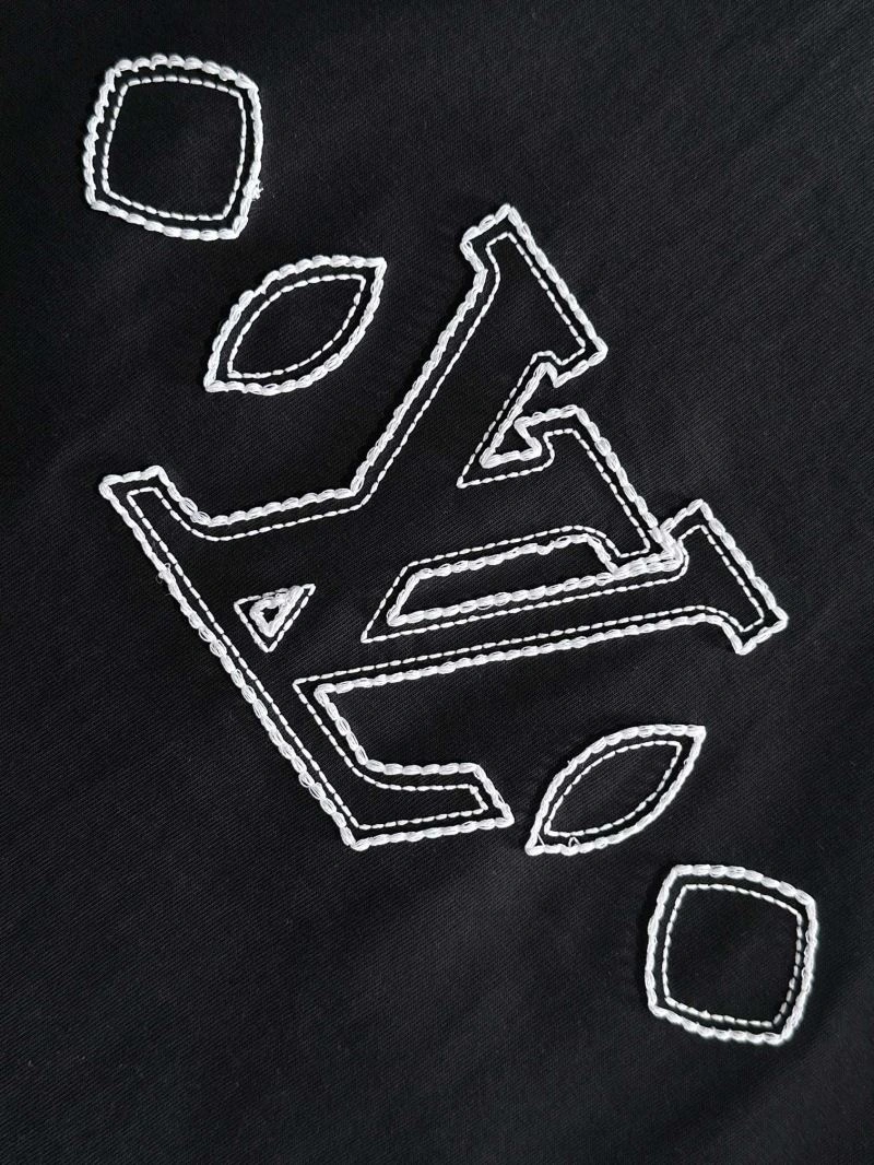 Elegant Louis Vuitton T-Shirts 138225