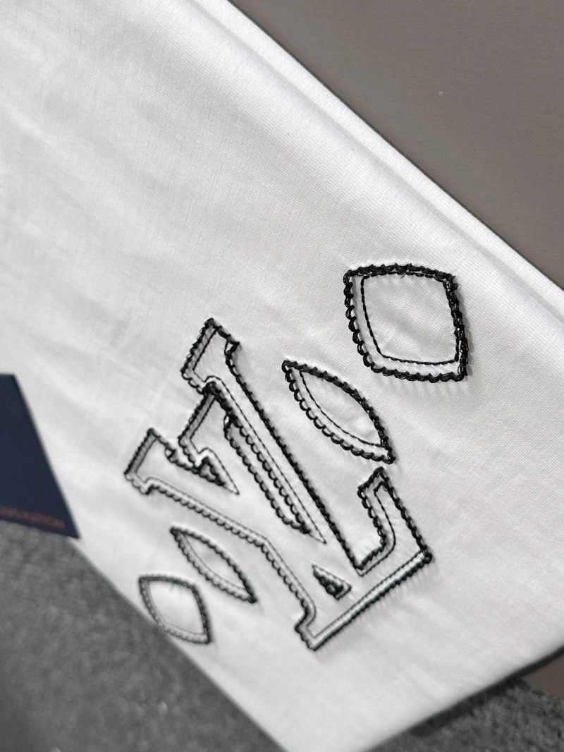 Timeless Louis Vuitton T-Shirts 138237