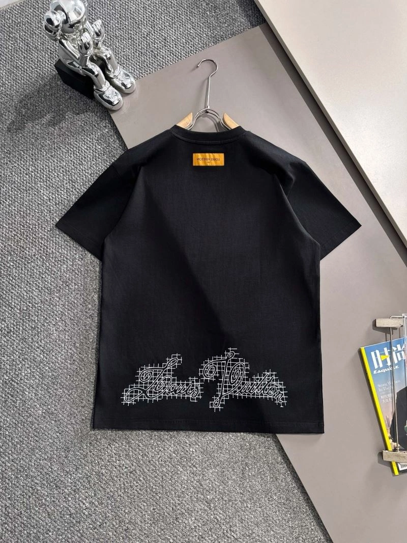 Flexible Louis Vuitton T-Shirts 138223