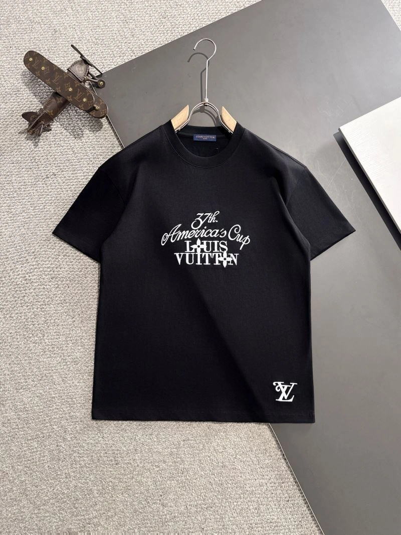 Louis Vuitton T-Shirts Durable 138213