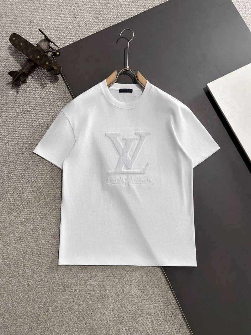Practical Louis Vuitton T-Shirts 138224