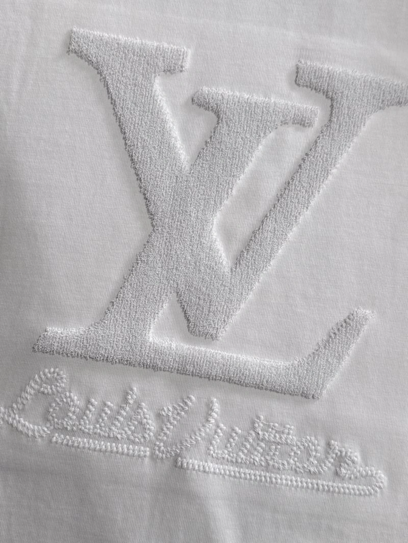 Practical Louis Vuitton T-Shirts 138224