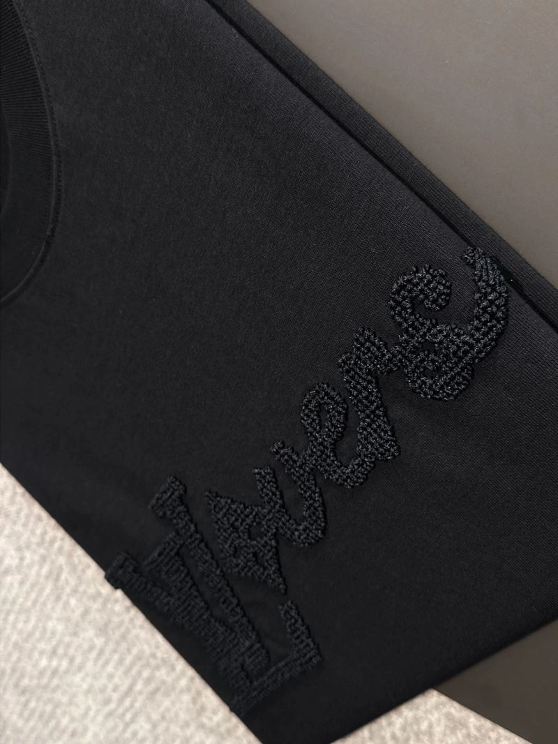 Louis Vuitton T-Shirts Functional 138209