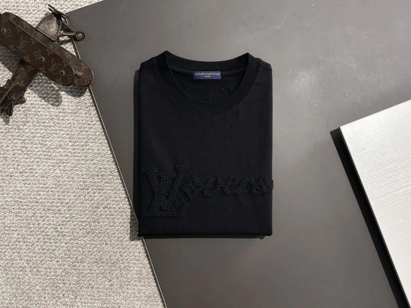 Louis Vuitton T-Shirts Functional 138209