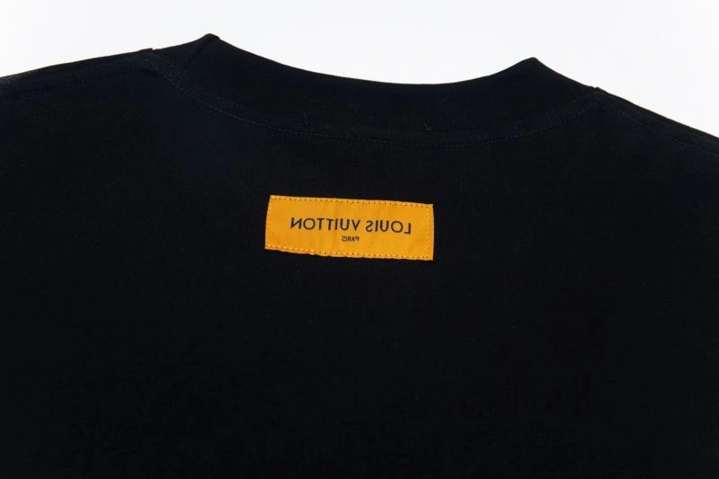 ModernLook Louis Vuitton T-Shirts 138167